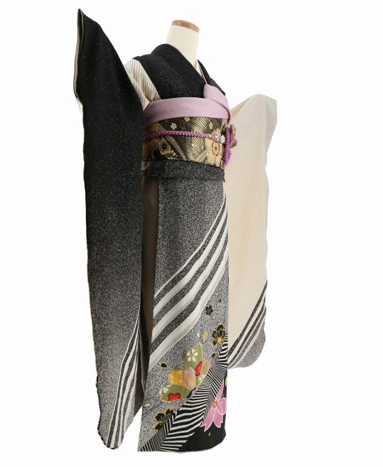 成人式振袖[片身替わり]黒×白・斜めストライプに三色の桜[身長167cm 